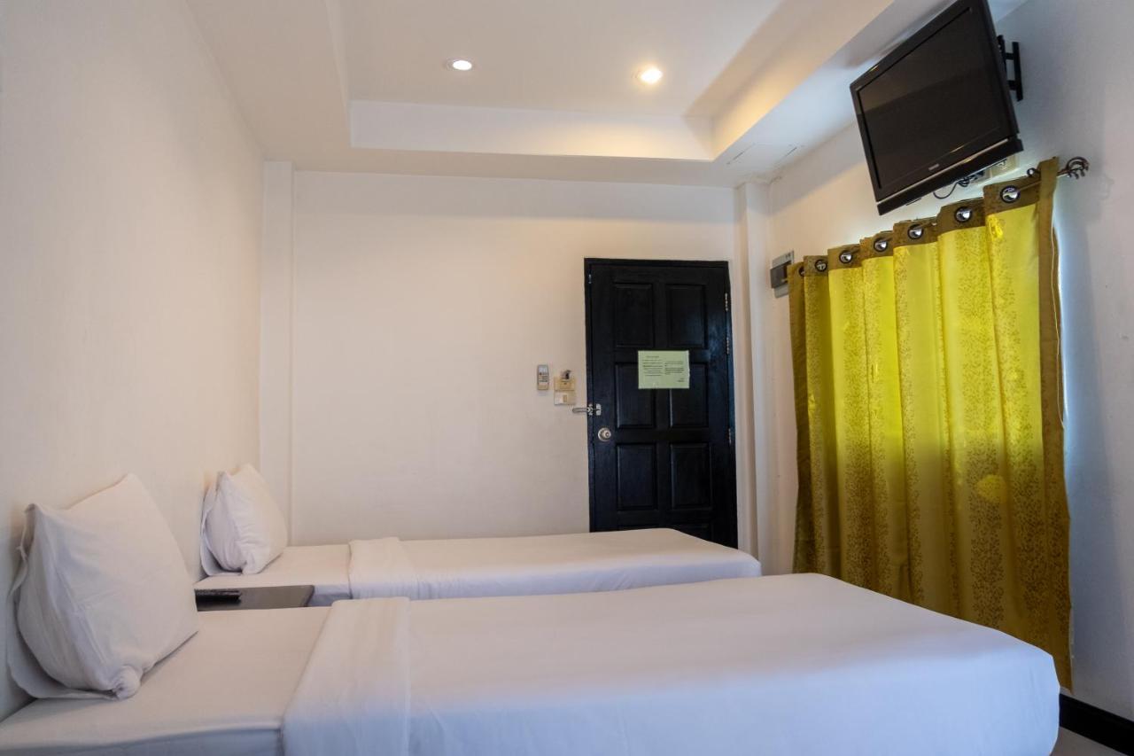 The Auto Place Phuket Extérieur photo