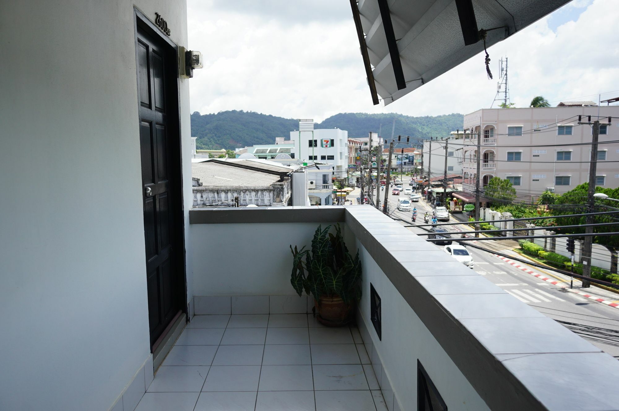 The Auto Place Phuket Extérieur photo